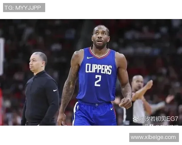 季后赛争议不断 球迷反应激烈 引发热议和广泛讨论